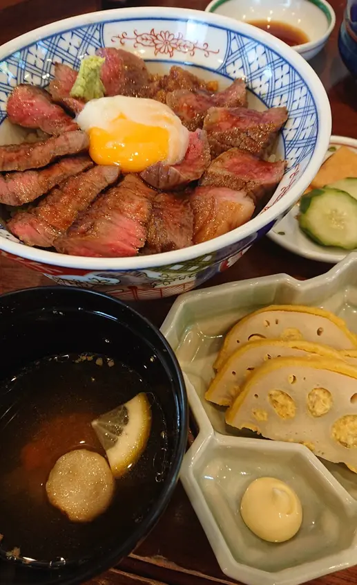 あか牛丼