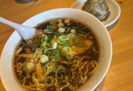 【翔龍】醤油ラーメン+昆布おにぎり